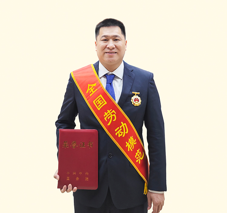 YOUBO·优博（中国）官方网站“85后”特级技师庞淇文荣获全国劳动模范